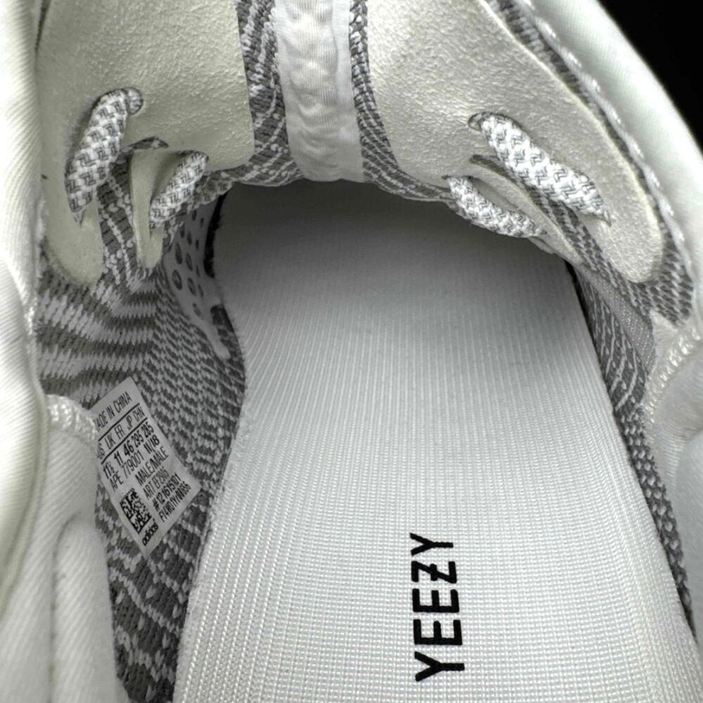 adidas Yeezy Boost 350 V2 “Static Non-Reflective” – EF2905 | 11.5M - Picture 6 of 9